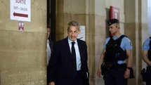 Fransa Eski Cumhurbaşkanı Sarkozy Hapis Cezasıyla Yüz Yüze
