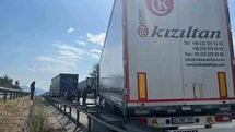 Bilecik'te Tır Çarpışması: 1 Yaralı