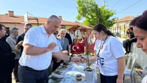 Burhaniye’de iki okulun ortak Bilim Fuarı açıldı