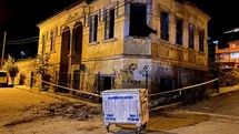 Manisa'da Tarihi Bina Çöktü