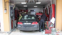 Amasya'da Gözlükçüye Daldılar