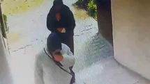 İki Kadın Hırsızlık Yaparken Yakalandı