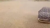 Şiddetli doluyu hem kaydetti hem dua etti