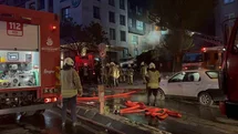 Motosiklet Yangını 4 Katlı Binaları Tehdit Etti