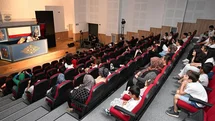 Mersin Büyükşehir Belediyesinden çocuklara kuklalı tiyatro sürprizi