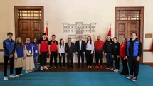 Başarı Dolu Gençler Vali Sözer'le Buluştu