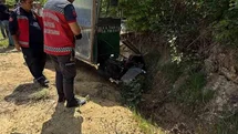 Sakarya’da tarım aracı su kanalına savruldu: 2 yaralı