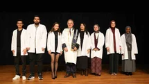 Geleceğin Eczacıları Beyaz Önlük Giydi