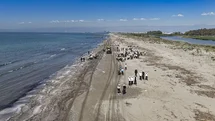 Mersin'de Öğrencilerden Sahil Temizliği