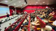 İletişim öğrencileri sektör temsilcileriyle buluştu