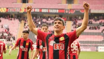 Eskişehirspor'da Kaptan Akın Akman Veda Etti