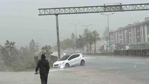 Düzce'de Aniden Bastıran Sağanak Yağış