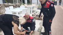 Yunuslar’dan Güzel Hareket: Mezitli’de Mazgala Sıkışan Yavru Kedi, Yunus Ekiplerince Kurtarıldı