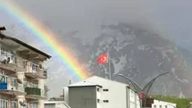 Hakkari'de Yağmur Sonrası Gökkuşağı Görüntüsü