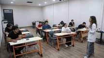 Efeler'de Gençlere Sınav Desteği Sağlanıyor