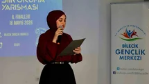 Şiir Okuma Yarışması’nda dereceye giren gençlere ödül