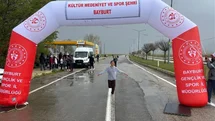 Demirözü'nde Gençlik Koşusu Düzenlendi
