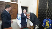Başkanlık makamında duygusal buluşma