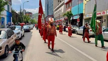 Meslek liseliler mehteran eşliğinde yürüyüp, mesleklerini anlattılar