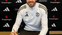 Manchester United, 2 yıl daha Michael Carrick’e emanet