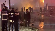 Gaziantep'te Mobilya Fabrikasında Yangın Çıktı