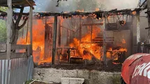Mersin'de Baraka Ev Yandı