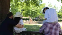 Bursa Hayvanat Bahçesi bayramda ziyaretçi akınına uğradı