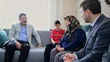 Vali Yılmaz Aileyi Ziyaret Etti