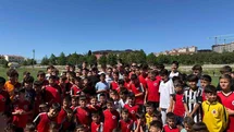 Cengiz Ünder Balıkesir'de Gençlerle Buluştu