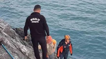 Zonguldak'ta Kayalıklardan Düşen Adam Kurtarıldı
