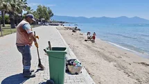 Kuşadası’da bayramtatilinde 3 bin 67 ton çöp toplandı