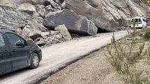 Ayancık’ta Heyelan Sebebiyle Yol Kapandı