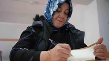 İki çocuk annesi, kızının "yapabilirsin" sözüyle üniversiteli oldu