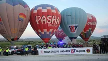 Kapadokya'da JÖAK'tan Gökyüzü Şovları