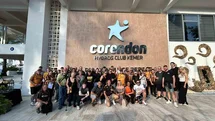 Acun Ilıcalı İngiliz Taraftarları Ağırlıyor