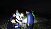 Dağlık alanda mahsur kalan baba ve oğlu kurtarıldı