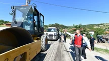 Balıkesir'de Yol Yapım Çalışmaları Devam Ediyor