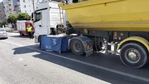 Muğla'da Tır Altında Kalan Yaşlı Adam Hayatını Kaybetti