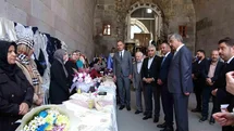 Tarihi mekanda el emeği ürünler görücüye çıktı