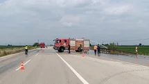 Adana'da Pikap Yangını Tehlike Yarattı