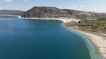 Yeşilin ve mavinin buluştuğu Salda Gölü yeni sezona hazır