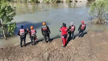 Kelkit Çayı’na atlayan kızın izine 20 gündür rastlanmadı