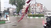 Bursa'da Sel Felaketi ve Bayrak Duyarlılığı