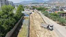 Doğu Aydın Bulvarı Köprüsü'nde Çalışmalar Devam Ediyor
