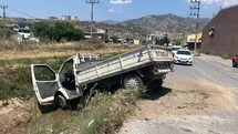 Aydın'da Kamyonet Kanalda Uçtu