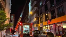 Esenyurt'ta 4 Katlı Binada Yangın Çıktı
