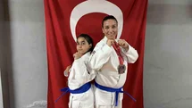 Anne ve Kızı Jujitsu'da Şampiyonluk Peşinde