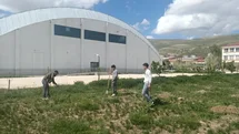 Bayburt’ta öğrenciler ‘Yeşil Vatan’ için fidan dikti