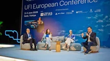 İzmir'de Fuarcılık Konferansı Yapıldı