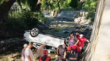 Edremit'te Araç Dereye Uçtu